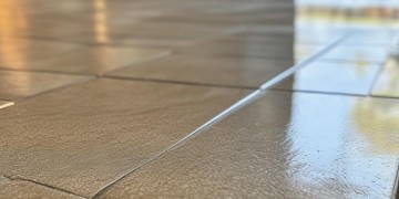 物业配备的墙砖究竟叫什么？